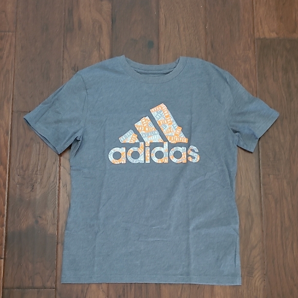 Adidas Grey T-Shirt with an Orange Logo size Medium (10-12) - Picture 1 of 4